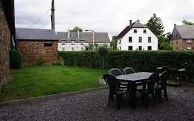 Maison A Deux Pas Du Circuit